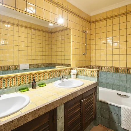 31 Terracos De - Casa Bobo Ferienhaus